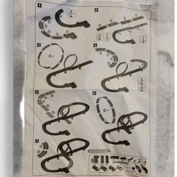 Track Master Slot Racing Set with 2 Cars - Picture 9 of 9